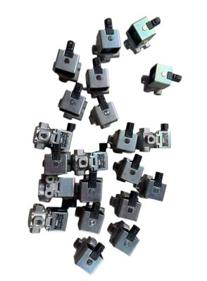 Japanese truck parts Magnetic Valve 1-82563602-0 for ISUZU FVR34 6HK1 6HK1T ISUZU PARTS