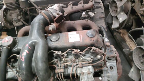 Japanese Truck Parts USED Engine with 6 speed transmission Good Condition For FUSO Fighter 6D17 on sale fuso Used Parts