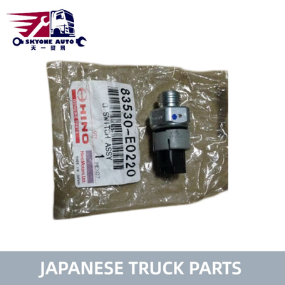 Japanese truck parts Oil Pressure Sensor 83530-E0220 83530E0220 83530-1471 for KOBELCO/HINO 500 J08C J08E SK200-6 Truck Hino Engine Parts